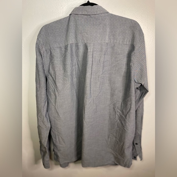 Patagonia Organic Cotton Button Up Shirt Men's Size XL Gray w/ Textured Pattern - Picture 6 of 8